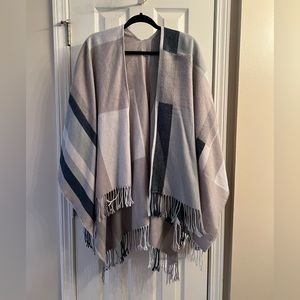 Banana Republic Women’s Shawl
